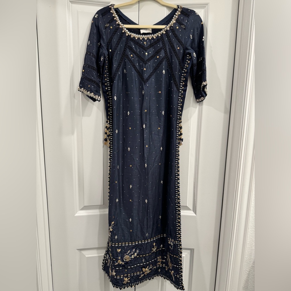 Famous Nadia farooqui pakistani designer dress